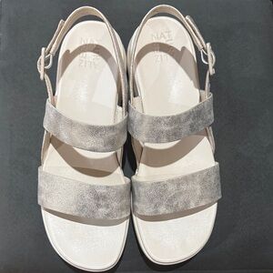 Naturalizer Women's COAST WEDGE SANDAL